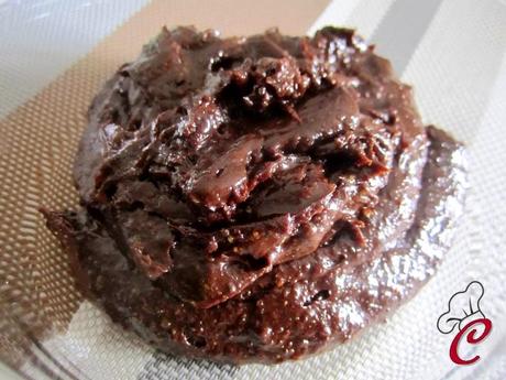 Saccottini al cioccolato con farro monococco e semi di canapa: il valore aggiunto di una dispensa ricca e fornita