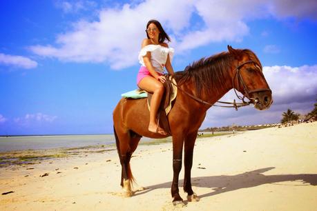 Cavalcando sulla spiaggia di Watamu: Kenya !