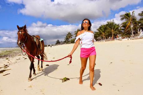 Cavalcando sulla spiaggia di Watamu: Kenya !