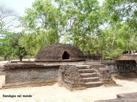 Polonnaruwa e trasferimento a Kalkudah