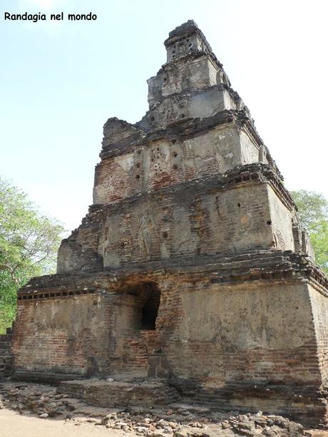 Polonnaruwa e trasferimento a Kalkudah