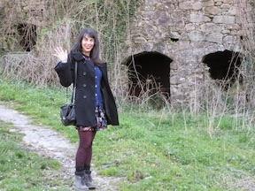 Lieux solitaires // la sorcière à l'intérieur du moulin abandonné