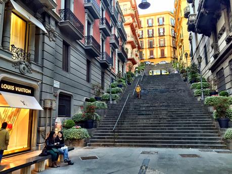 30 foto per segnalare l'abisso che separa Roma da Napoli. Ovviamente a vantaggio di Napoli