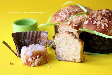 Colomba di pan brioche leggero allo yogurt con confettura di amarene e glassa alle mandorle - l'apparenza inganna!