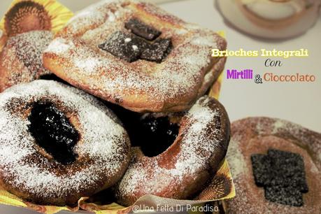 Brioches Integrali Con Mirtilli E Cioccolato