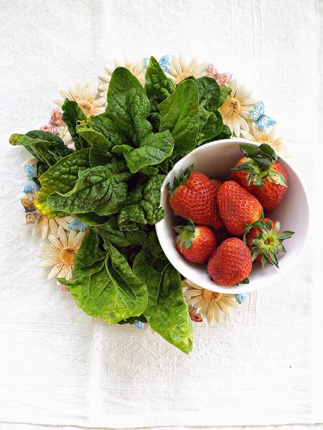 Insalata di spinaci e fragole...benvenuta Primavera!