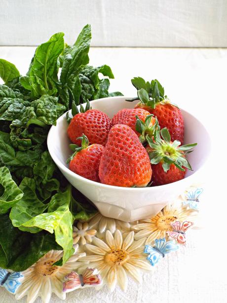 Insalata di spinaci e fragole...benvenuta Primavera!