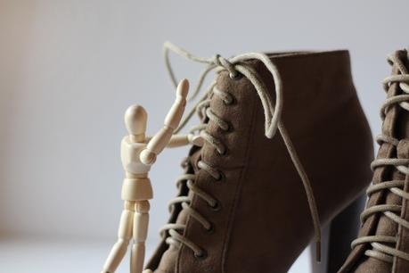 SHOETING | Lace up boots