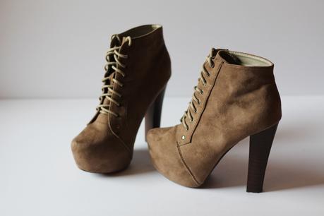 SHOETING | Lace up boots