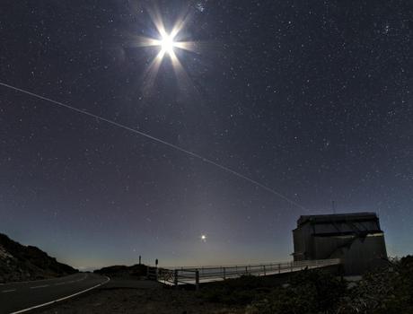 Scatto fotografico alla scia della ISS da parte del gruppo di astronomi del TNG. Le foto sono state inviate a Samantha Cristoforetti. Crediti: FGG-TNG.