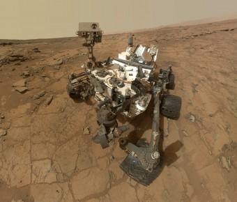 Selfie composito di Curiosity sul Mount Sharp. Crediti: NASA/JPL-CALTECH/MSSS 