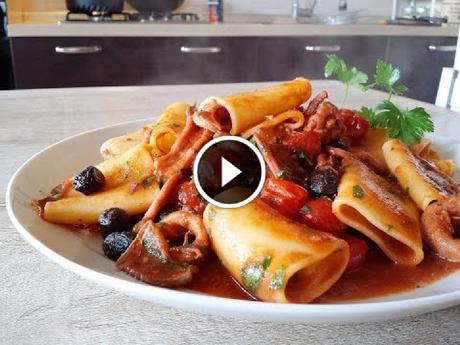 Paccheri al sugo di totani e olive