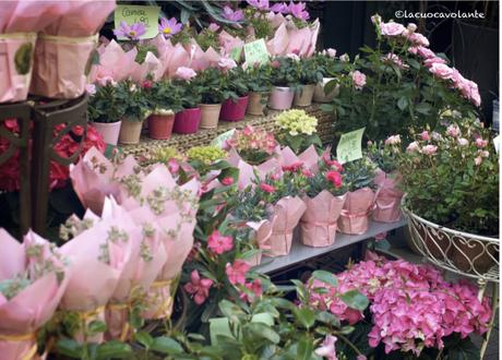 Un mazzo di fiori può cambiare la vita? la bottiglia delle piccole cose e auguri di buona Pasqua