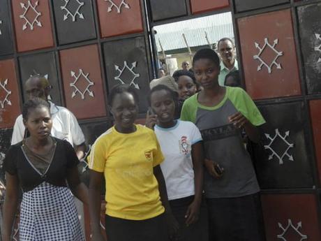 studenti kenioti sfuggiti ai terroristi