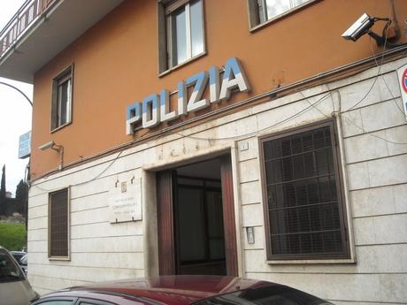 L'ignobile muro di gomma delle forze dell'ordine. Subisci un abuso e di fatto ti impediscono di denunciare. Così tutti i dati sul crimine sono falsati