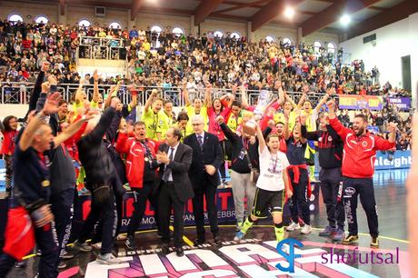 Final Eight 2015 calcio a 5 femminile a Pescara, Real Statte campione