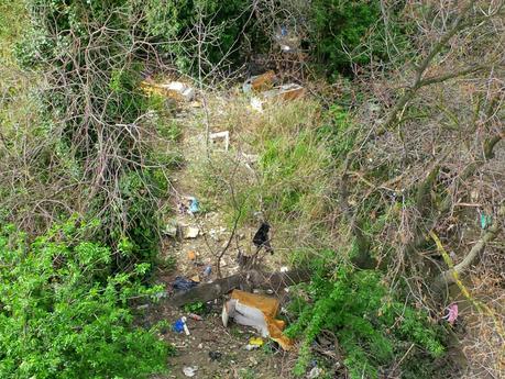 Sgomberato a metà marzo, tornato dieci giorni dopo. 15 pazzesche foto dal villaggio abusivo del Viadotto della Magliana: una storia che va avanti da anni, con costi enormi