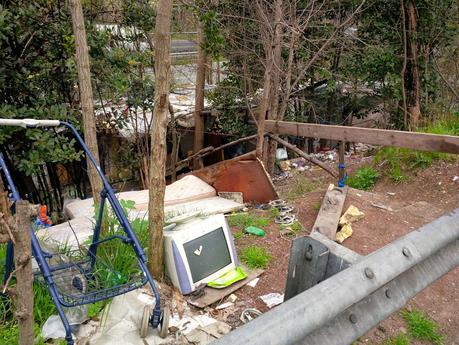 Sgomberato a metà marzo, tornato dieci giorni dopo. 15 pazzesche foto dal villaggio abusivo del Viadotto della Magliana: una storia che va avanti da anni, con costi enormi