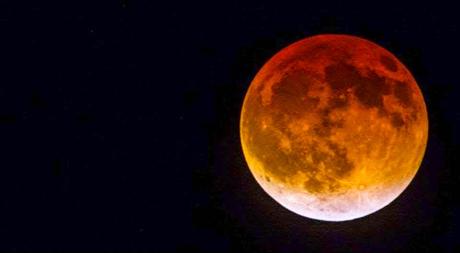 ECOLOGIA: Eclissi di Luna più breve del secolo