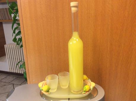 LIMONCELLO CON LIMONI DEL LAGO DI GARDA(GARGNANO)