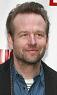 Chicago Fire – PD – SVU crossover: Dallas Roberts guest star
