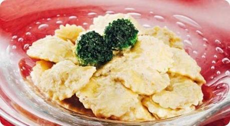 Ravioli di cotechino e broccoli con crema di cardi gobbi