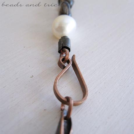 Collana in rame e perle di fiume, chiusura fatta a mano