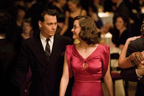 Johnny Depp e Marion Cotillard in 'Nemico pubblico - Public Enemies' di Michael Mann