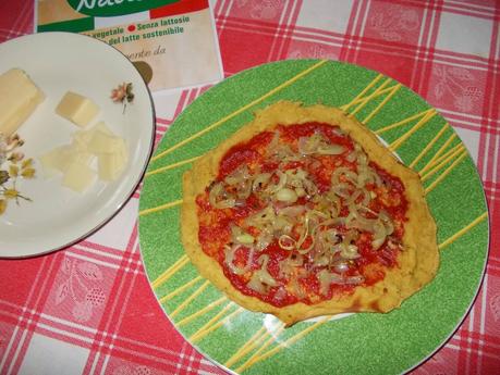 Pizza del cavolo con cipolla e formaggio Gran Natura