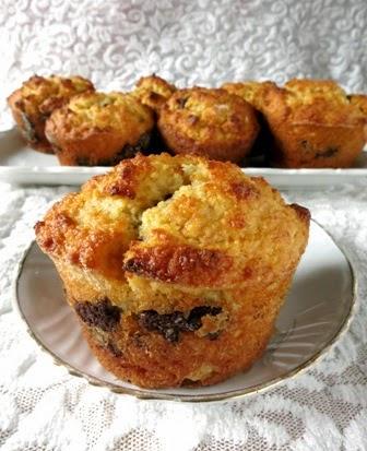 SIMIL MUFFIN CON AVANZI DI COLOMBA O PAN DI SPAGNA