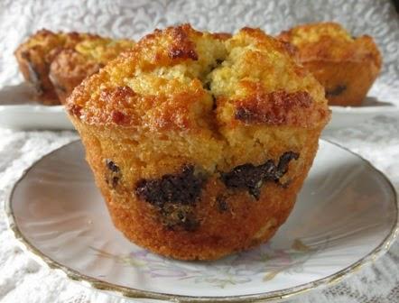 SIMIL MUFFIN CON AVANZI DI COLOMBA O PAN DI SPAGNA