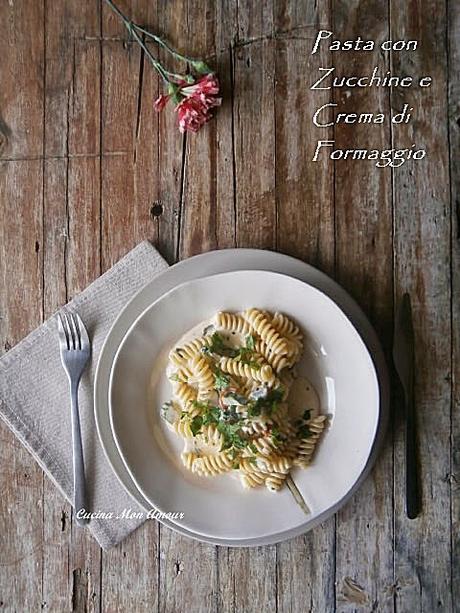 Pasta con Zucchine Pomodorini Datterini e Crema di Formaggio