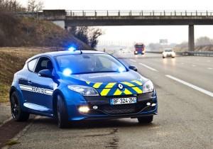 Una pattuglia della Gendarmerie (autoblog.nl)