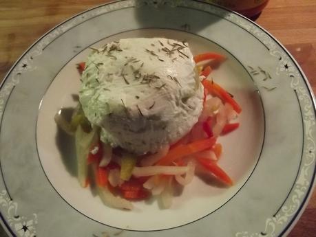 FANTASIA DI MELANZANE E RICOTTA SU UN LETTO DI INSALATINA ZUCCATO