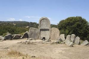 sardegna_tomba_dei_giganti_skyscanner