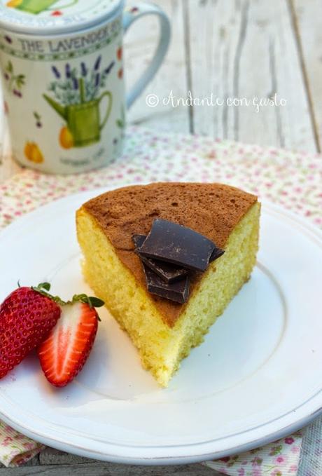 Hot milk sponge cake: una torta sorprendente.