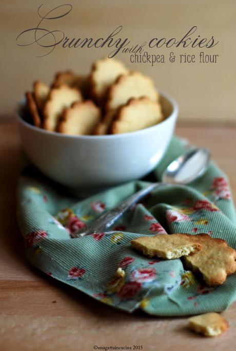 Biscotti croccanti con farina di ceci e riso | Crunchy cookies with chickpea and rice flour