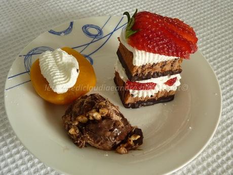 Tortini alla nocciola con crema alla ricotta e fragole