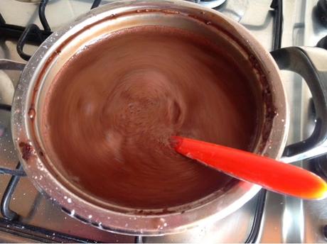 Crema al cioccolato senza lattosio e senza glutine