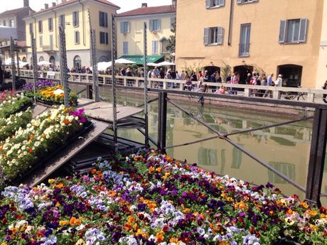 La domenica perfetta: sole, cielo blu, e Navigli in fiore!