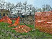 Istituto Solari: vento gonfia recinzioni