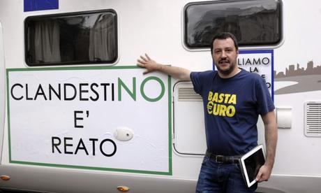 Crolli e migranti: Poi dicono che Salvini non ha ragione...