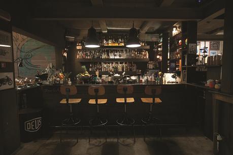 Twentyfive foodie places in Milan: dove mangiare durante la Milan Design Week 2015 Aperitivo in Milan | Deus Cafè