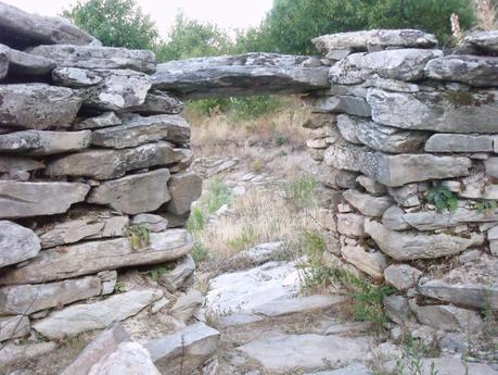 L’AREA ARCHEOLOGICA DI MONTE SANTA VITTORIA