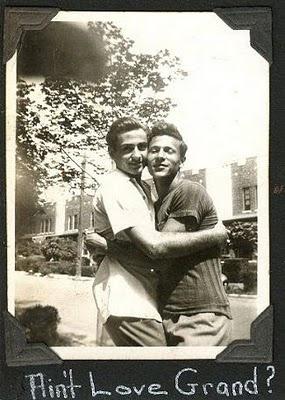 25 Vintage Photos of Gay & Lesbian Couples