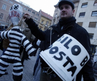 I CROATI IN PIAZZA CONTRO IL GOVERNO