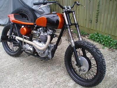 Triumph T100 Street Tracker