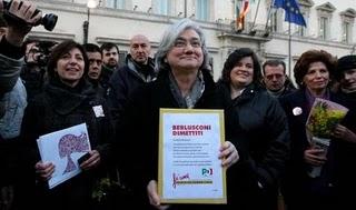 PD 10 milioni di firme anti Berlusconi che valgono niente e la Bindi é contenta!