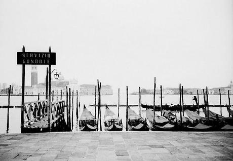 LOMOGRAPHY • a VENEZIA con Olympus µ [Mju:] II Zoom 80 e Kodak B&W; 400TX