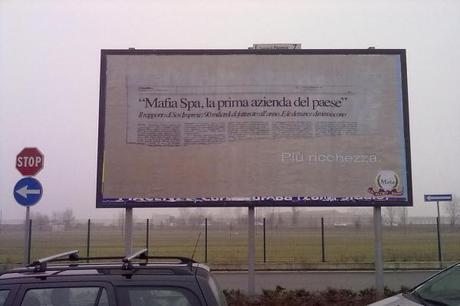 Campagna pubblicità pro mafia a Piacenza